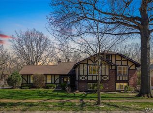 1948 Dovershire Ct, Chesterfield, MO 63017