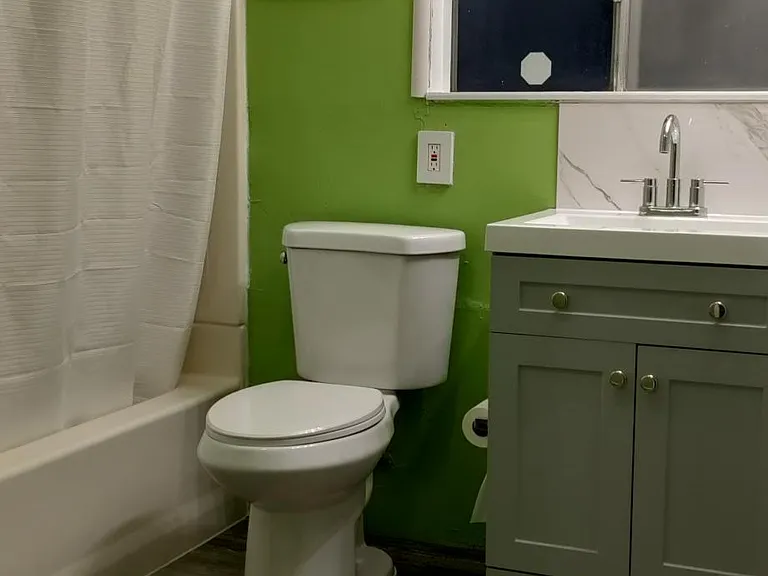689 S 11 1/2 Ave #1 — Photo 36