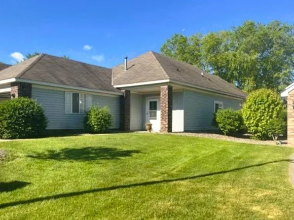 2704 Oak Ridge Trl, Woodbury, MN 55125