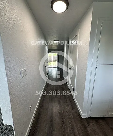 2322 SE 7th St — Photo 5