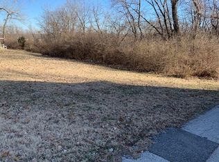 559 Shawnee Rd, Kansas City, KS 66103