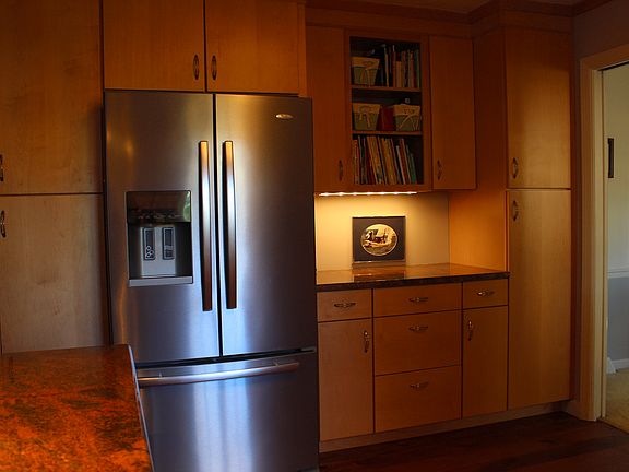 pull out, soft close drawers