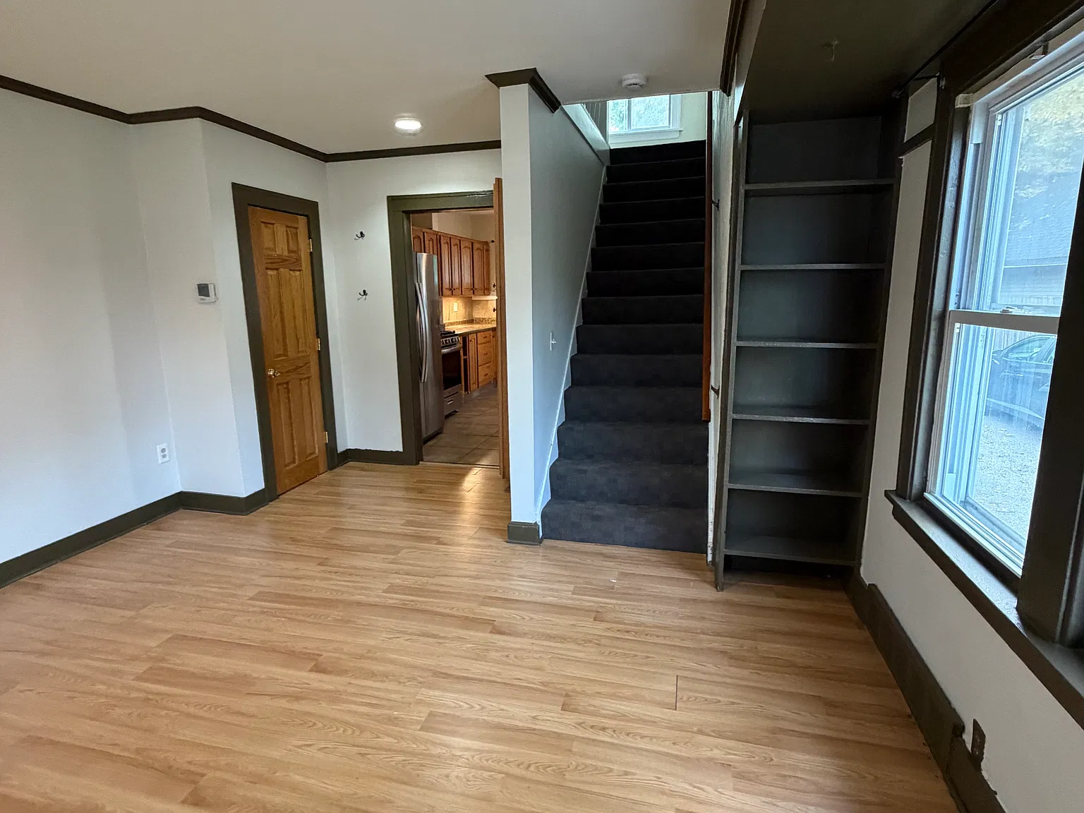 2 bed, 1100 sqft, $1,400 — Photo 4
