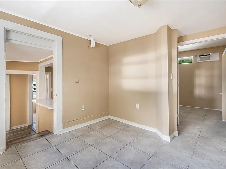 418 E Amelia Ave #G — Photo 17