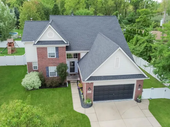 19243 Cecelia St, Rockwood, MI 48173