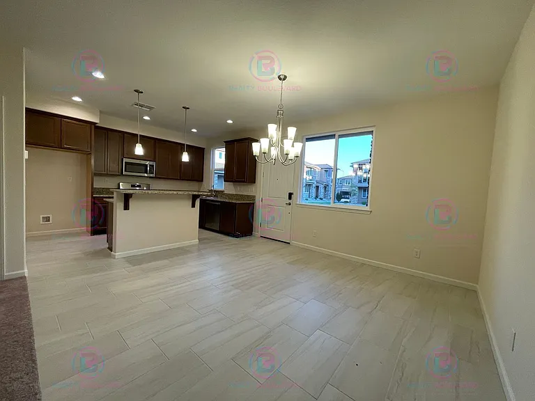 1013 Middle Gate Rd — Photo 9