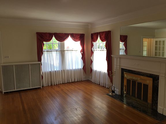 3rd image of 1547 Arthur Ave