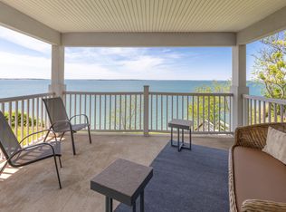 27 Clearview Dr, Sag Harbor, NY 11963