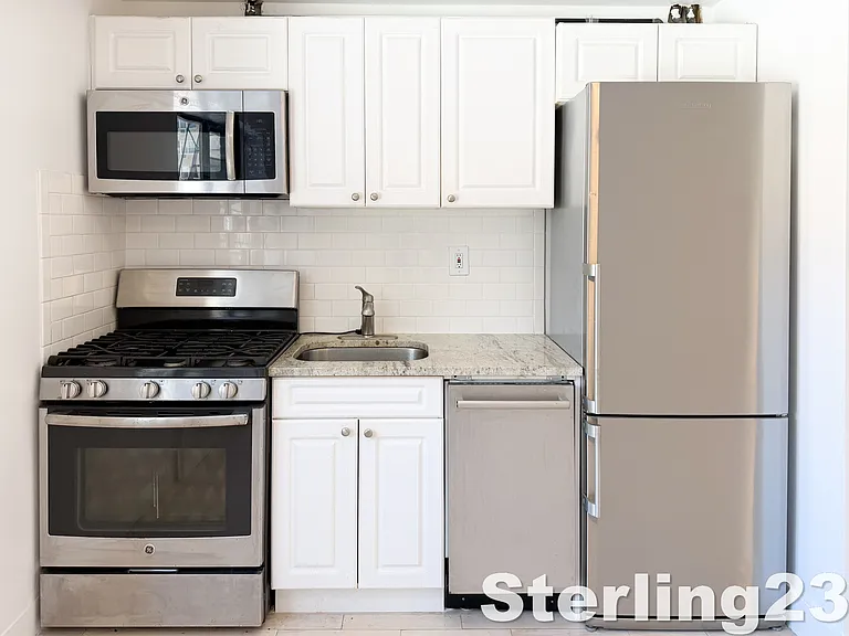 210 Brighton 15 St #5G — Photo 3