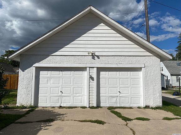 3rd image of 323 S Kentucky Ave