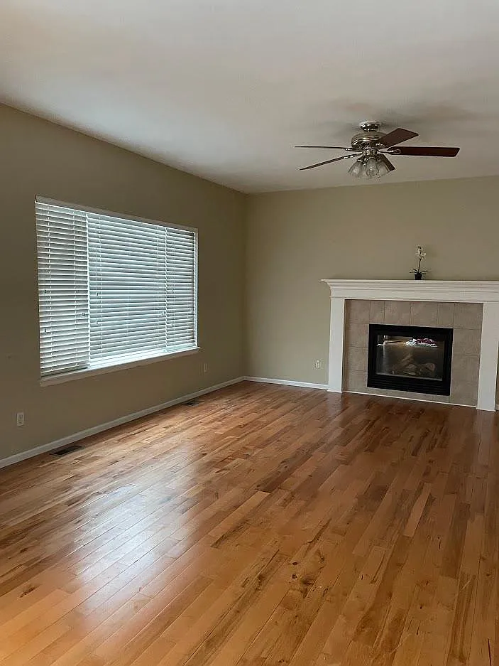 4 bed, 2116 sqft, $3,000 — Photo 3