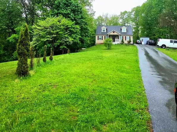 16300 Kaiser Ct, Hagerstown, MD 21740