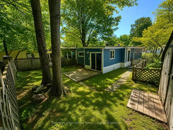 1007 Racoon Rd #75, Gravenhurst, ON P1P 0C4