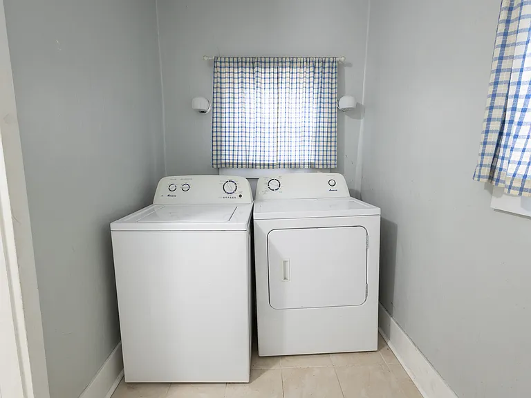 711 Osage St — Photo 12