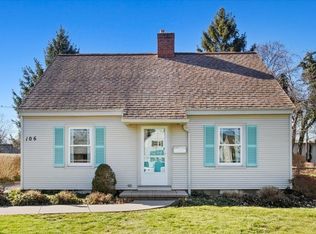 106 Village Ln, Rochester, NY 14610