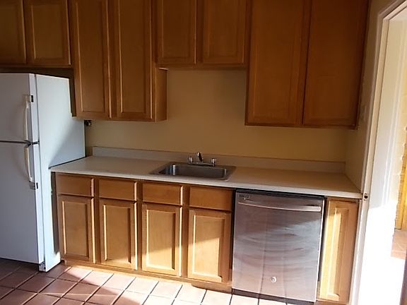 3rd image of 2219 N Camilla Blvd