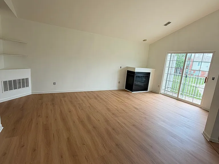 2204 Monarch Dr #61 — Photo 8