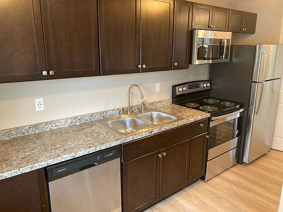 4th image of 10302 123rd Street Ct E APT 6