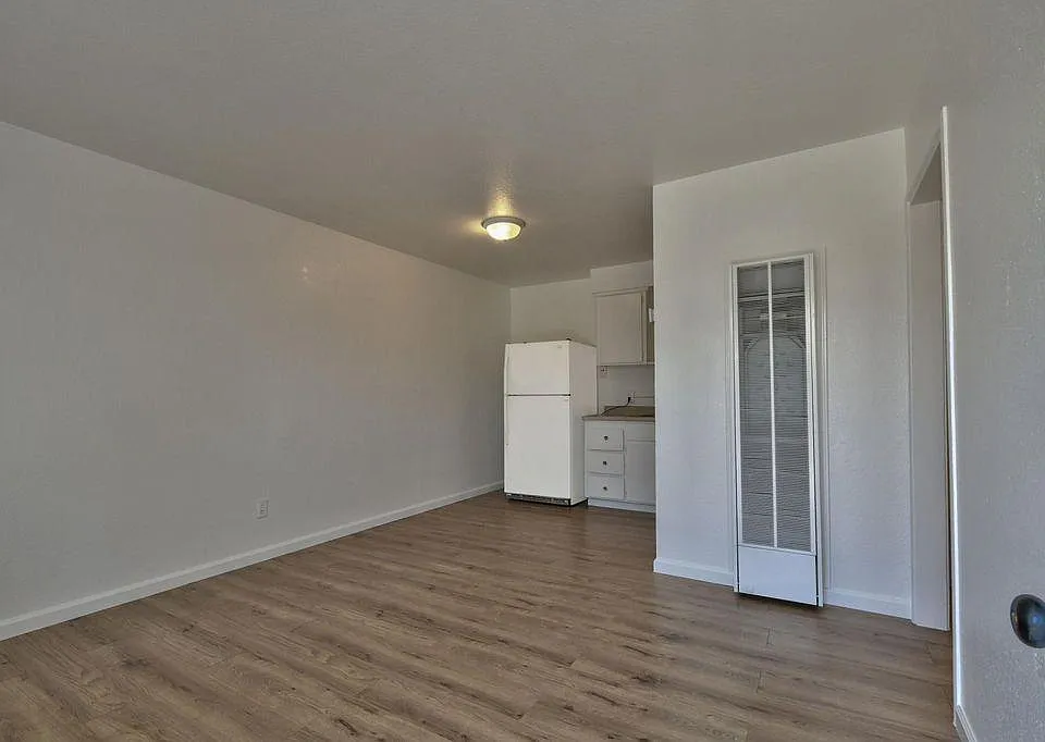 621 Maple St #3