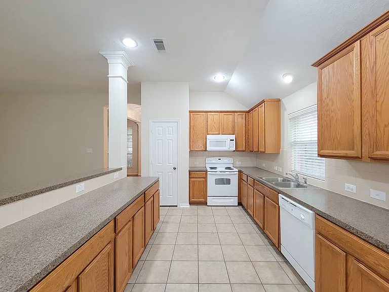 6806 Haley Ct — Photo 19