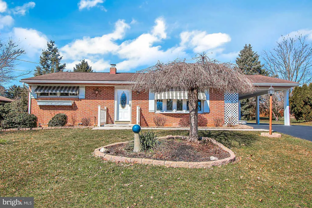 2527 Berkshire Ln photo 1
