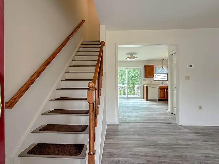28 Pheasant Ln — Photo 6