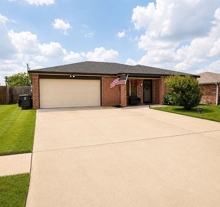 1st image of 4403 Matt Dr