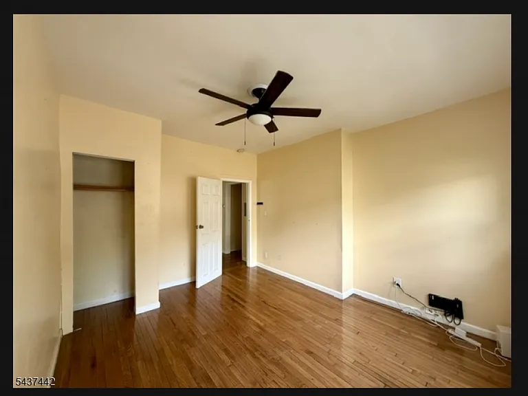 305-307 Sanford Ave #3 — Photo 10