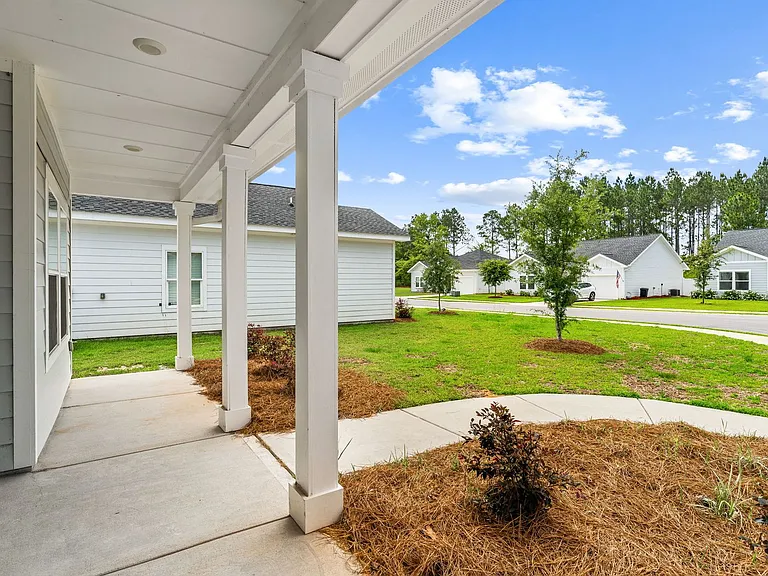 170 Bradford Ct — Photo 3