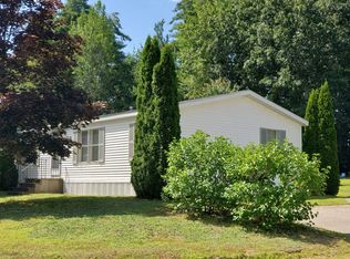 701 Sherwood Glen Dr, Somersworth, NH 03878