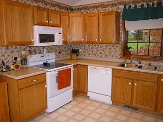 2nd image of 224 Robinson Rd