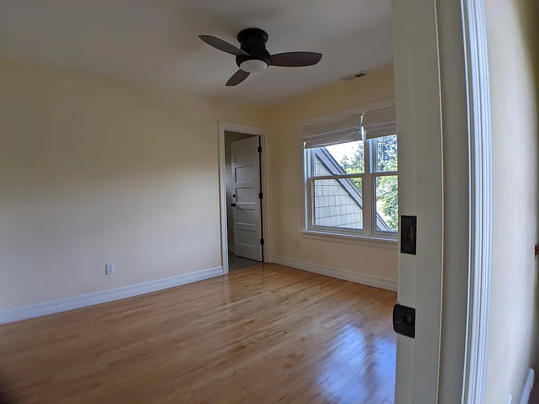 1827 N Skidmore St — Photo 34