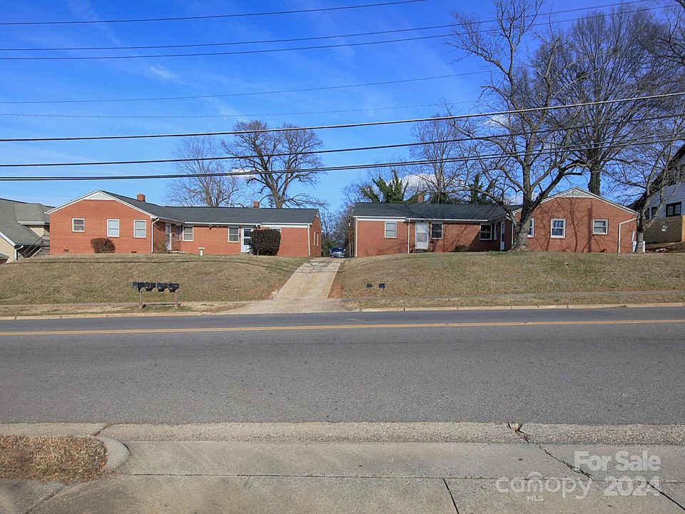 1st image of 408 N Center St