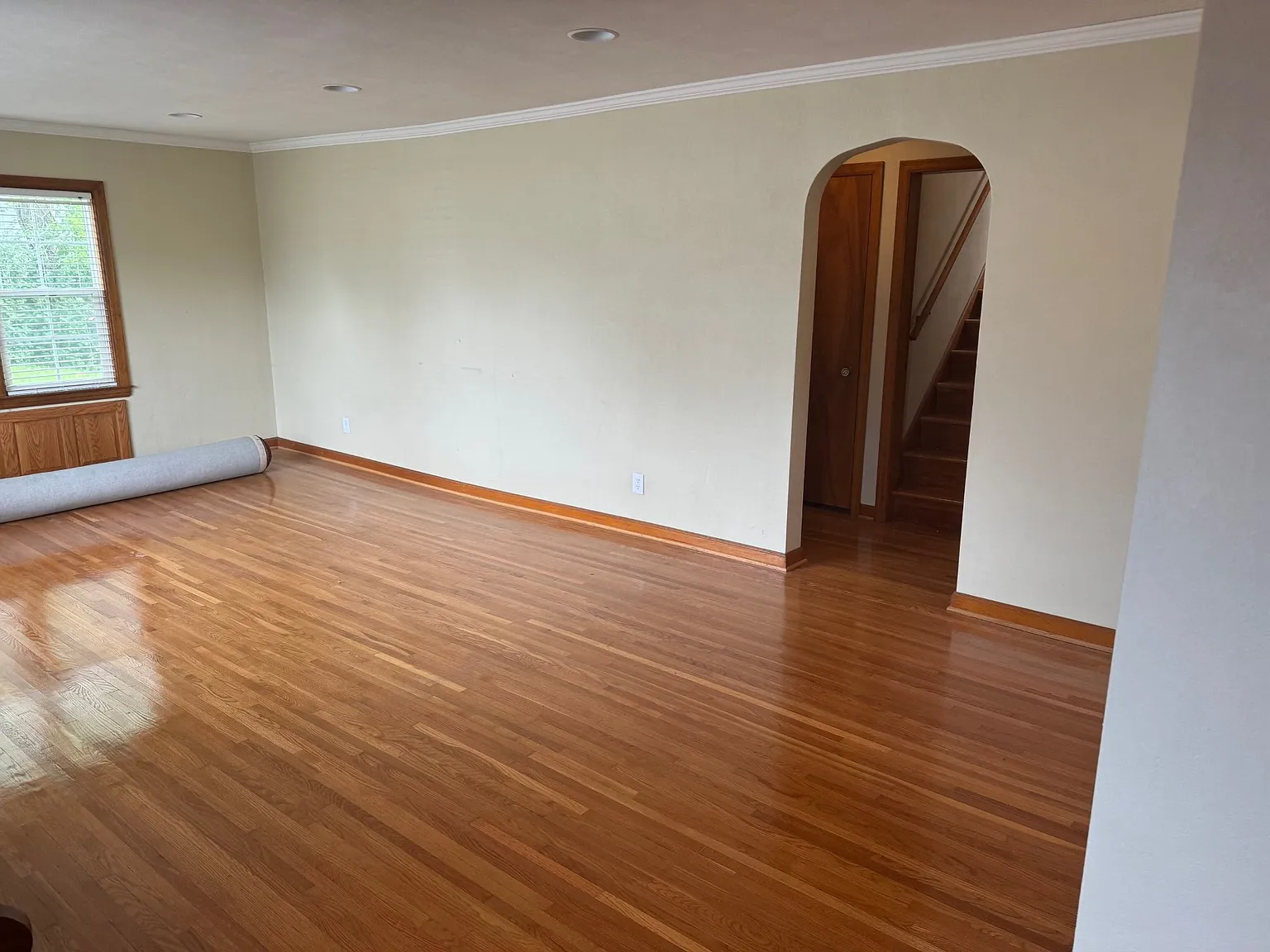 4 bed, 2400 sqft, $1,400 — Photo 4