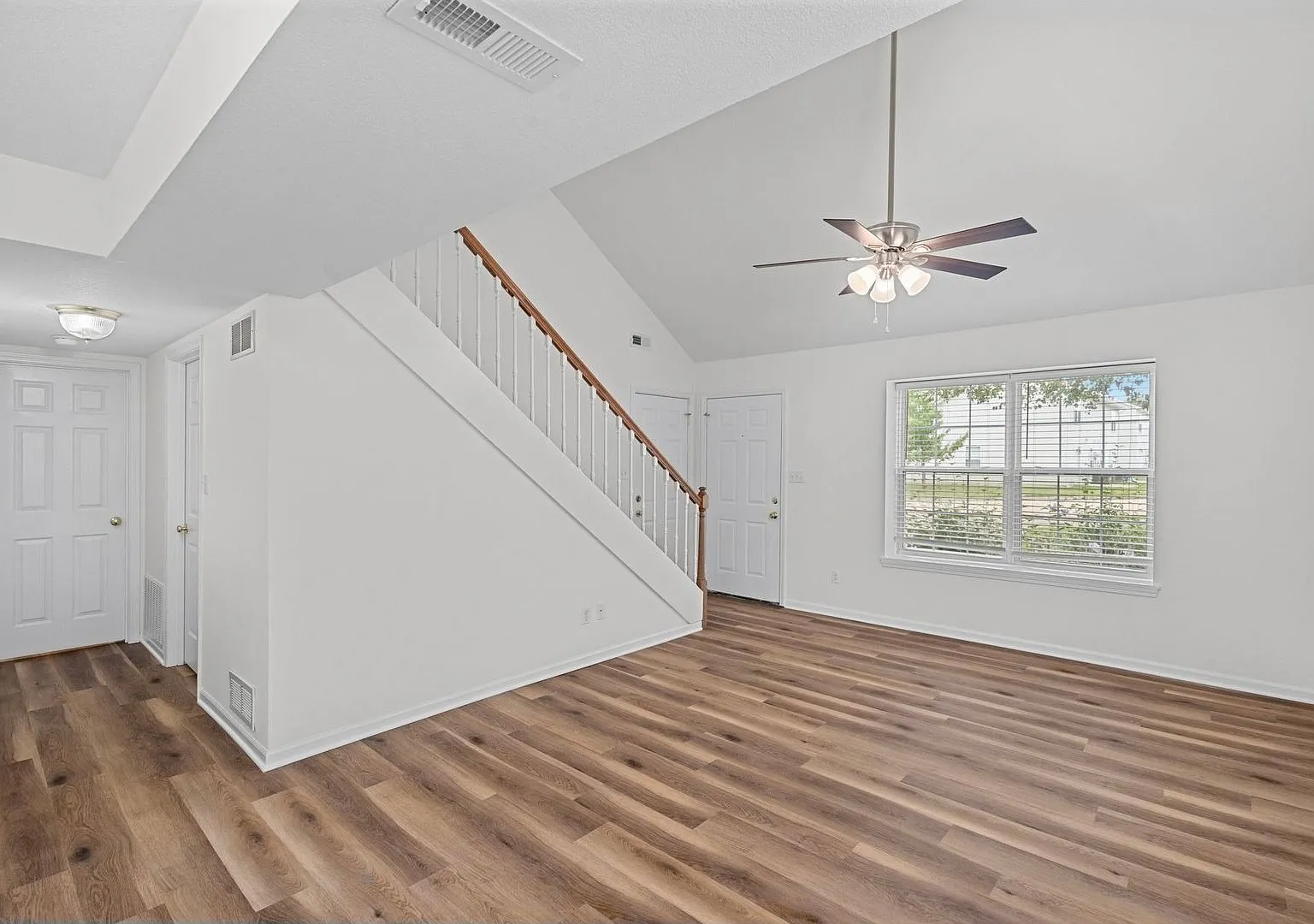 3501-3503 La Mesa Dr. — Photo 2