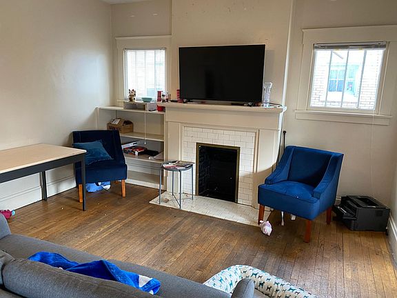 3rd image of 219 University Ave #A