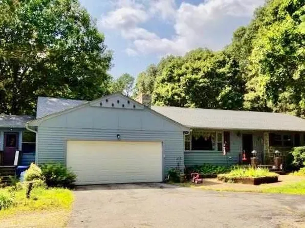 3758 Division Rd, East Greenwich, RI 02818