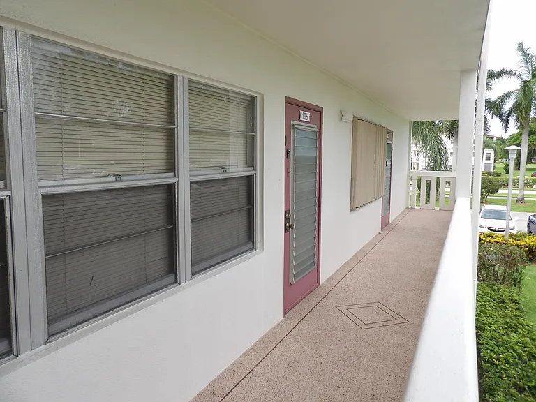 195 Fanshaw E #195 — Photo 10