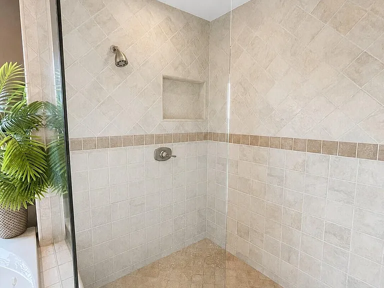 181 Coronada Cir — Photo 31