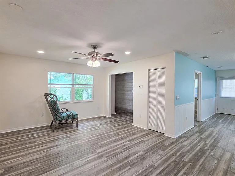 216 S 5th St #B — Photo 18
