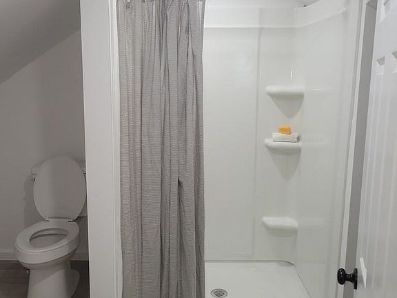 2nd image of 309 Greyson St