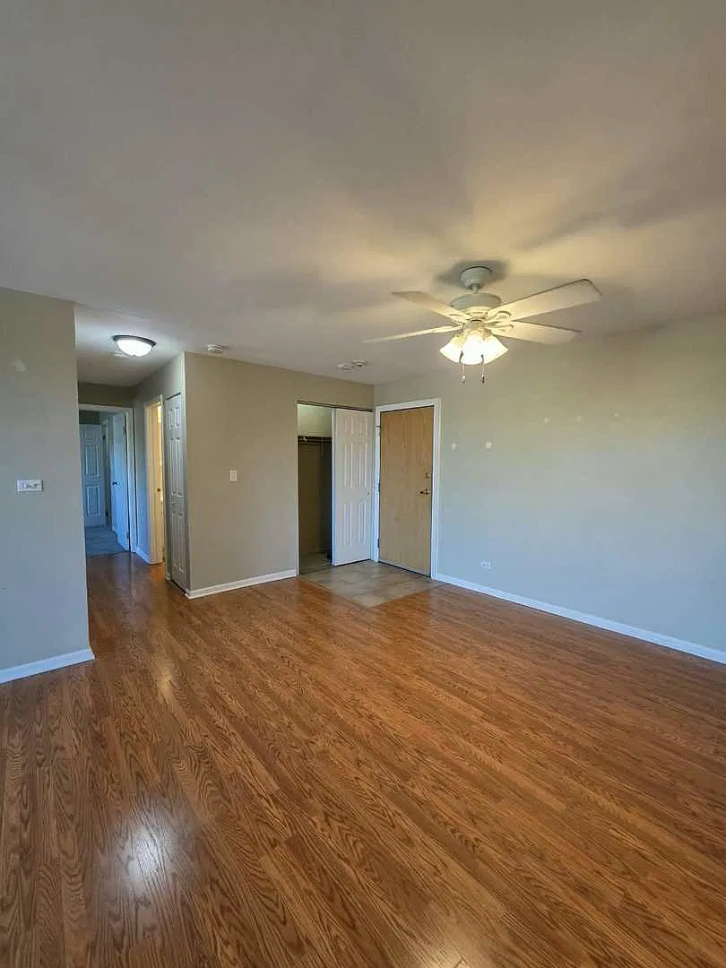 2 bed, 1032 sqft, $1,975 — Photo 4