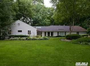 8 Pine Tree Dr, Great Neck, NY 11024