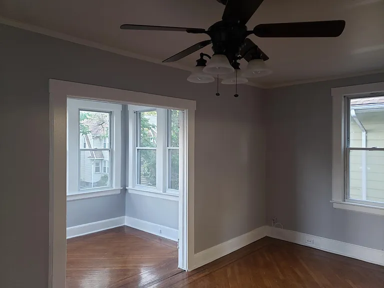 220 Ward Pl — Photo 6