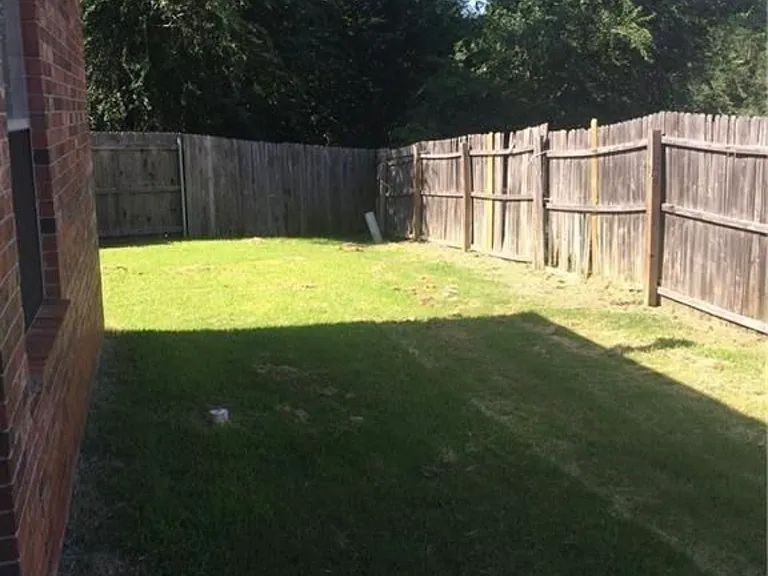 1828 Cedar Creek Ct — Photo 7