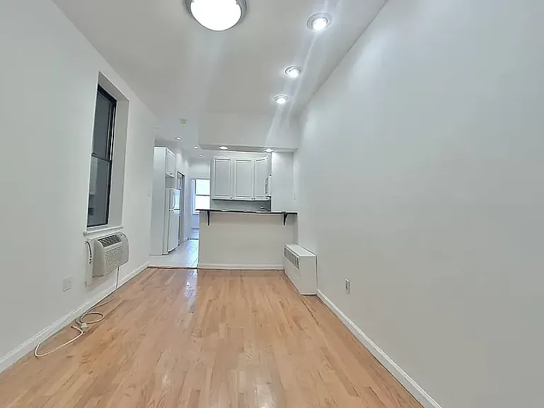 417 3rd Ave #1A — Photo 3