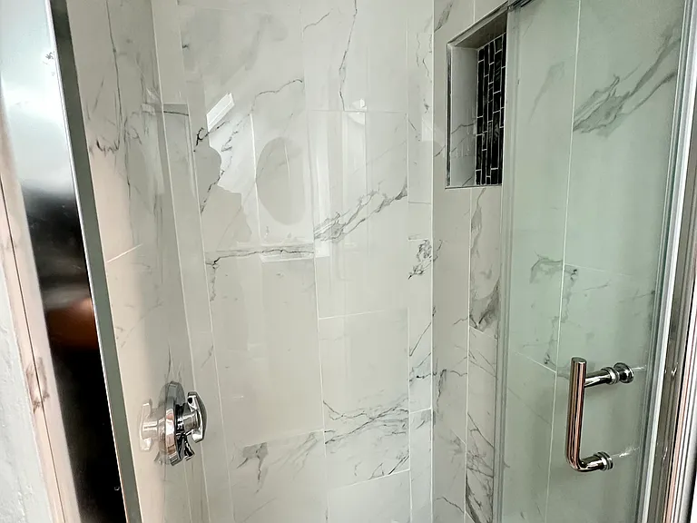 76 Faywood Ave #2UP — Photo 3