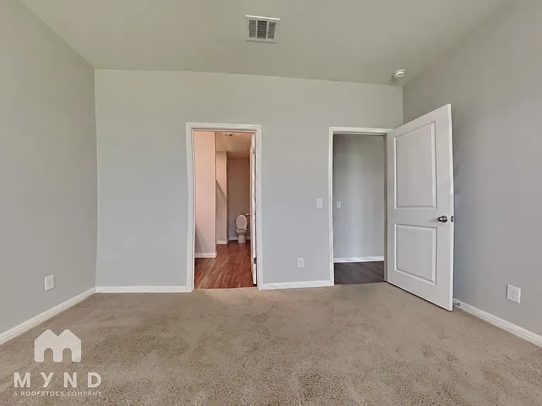 12708 Robert Taft St — Photo 10