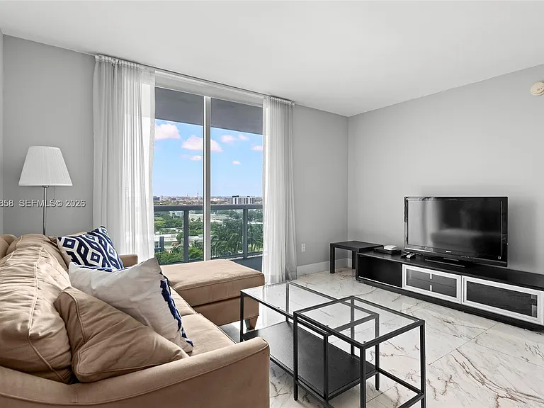 1800 N Bayshore Dr #1806 — Photo 17