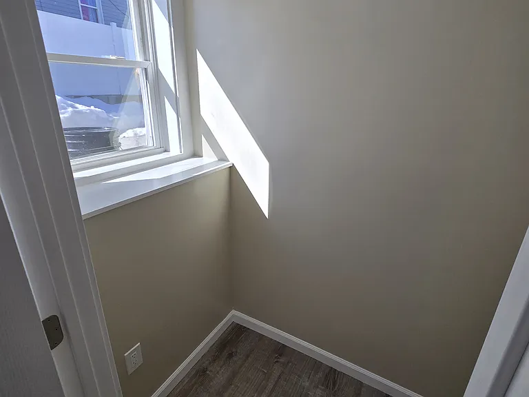 31 Hamilton St — Photo 55